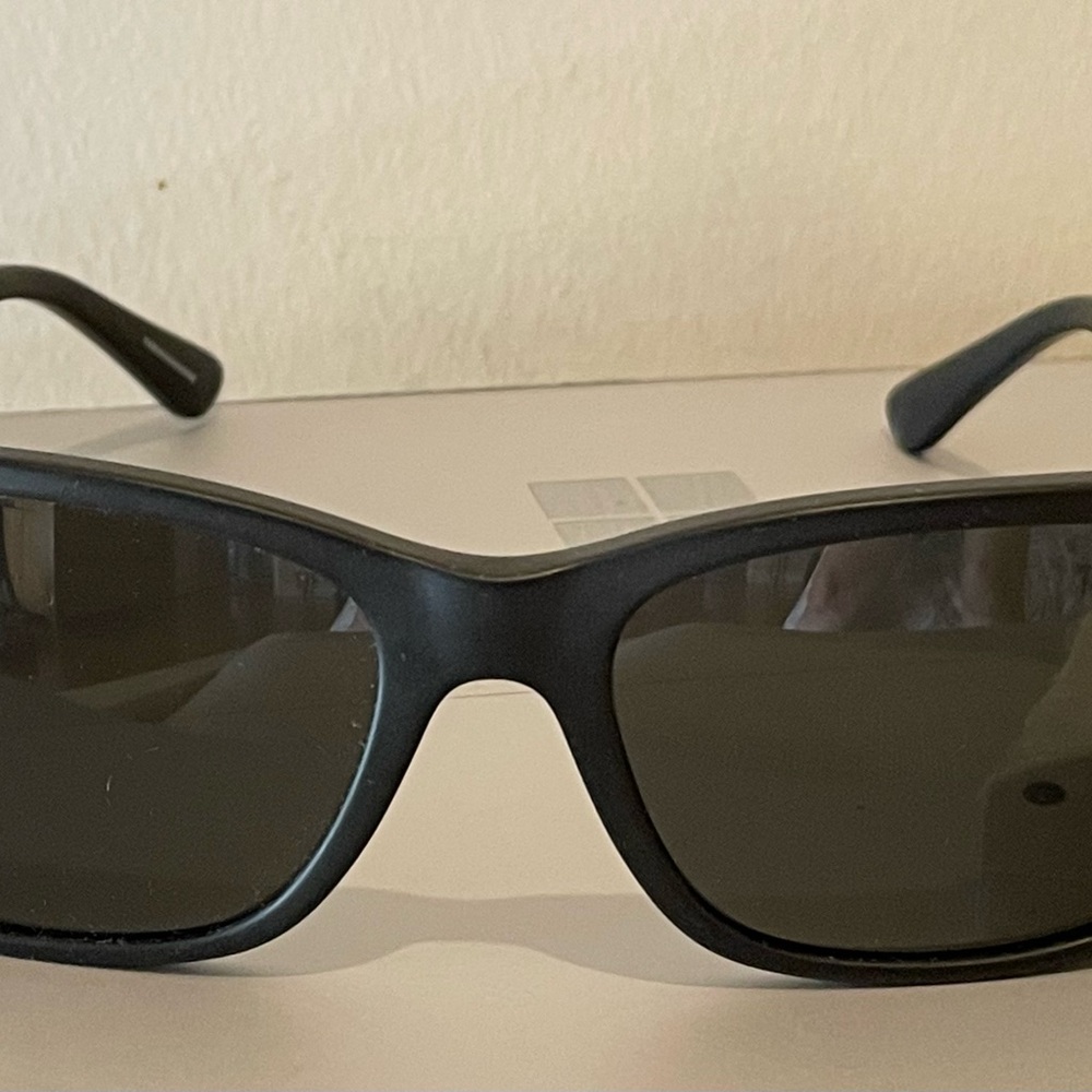 Michael Kors Milo II black sunglasses - Picture 6 of 12